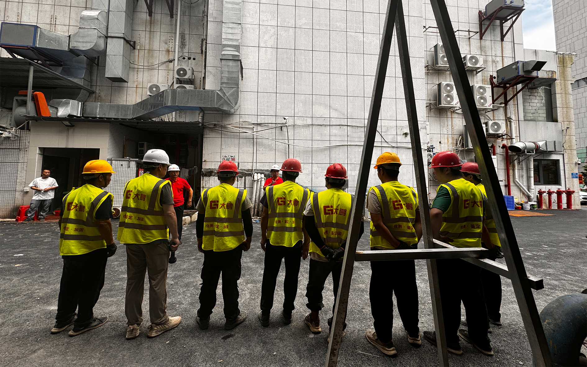 珠海市某酒店後側小樓基礎加固及糾偏工程