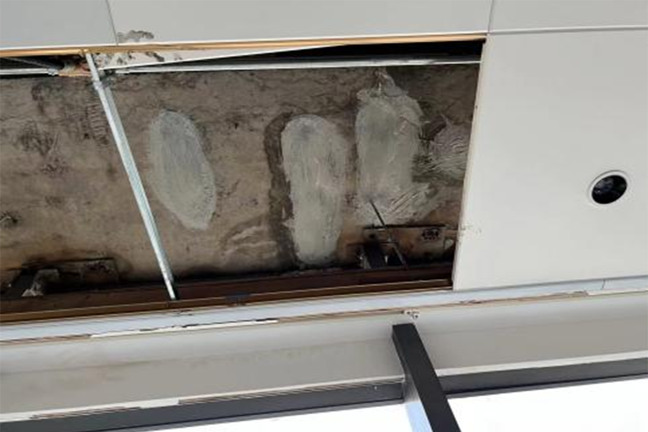 廣東省檢驗檢測認證集團質檢樓屋麵 維修防水工程