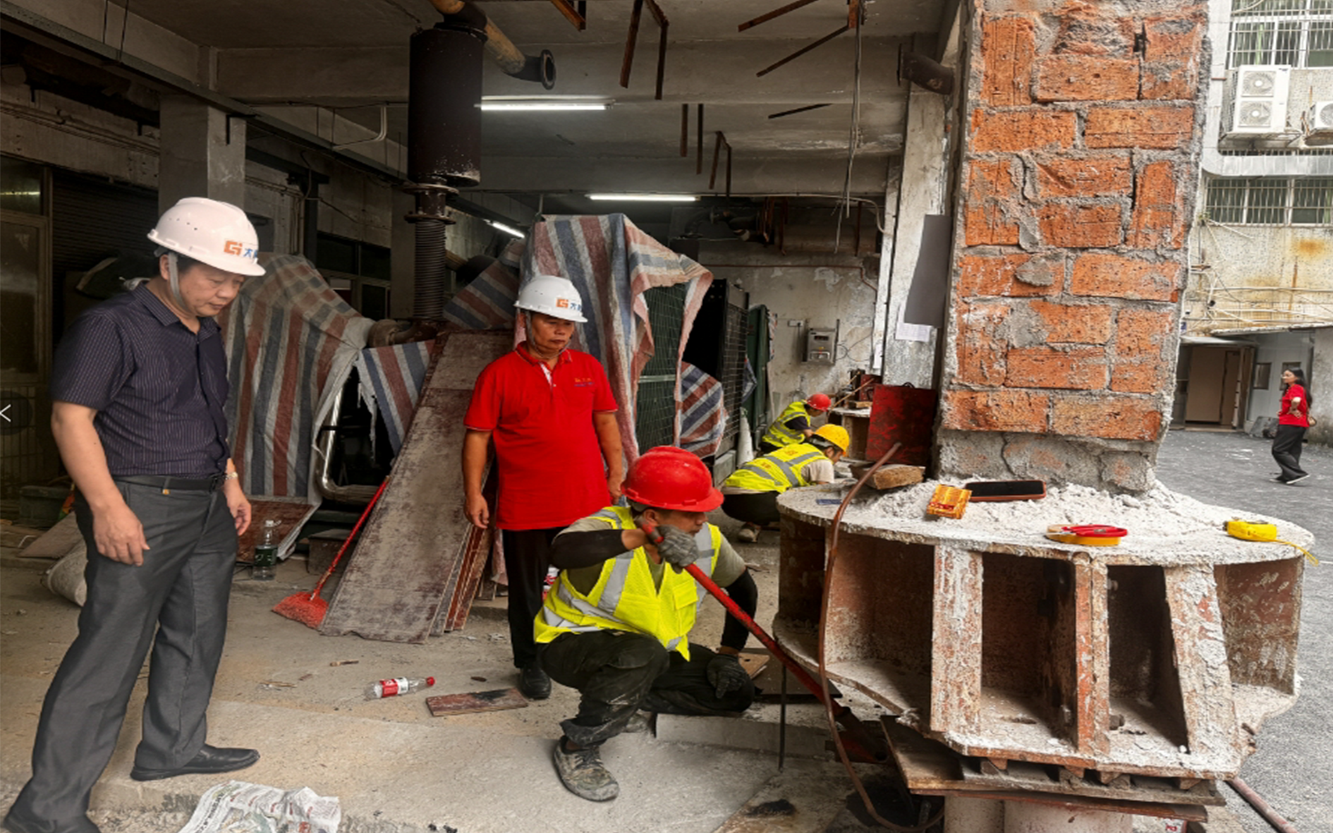 珠海市某酒店後側小樓基礎加固及糾偏工程